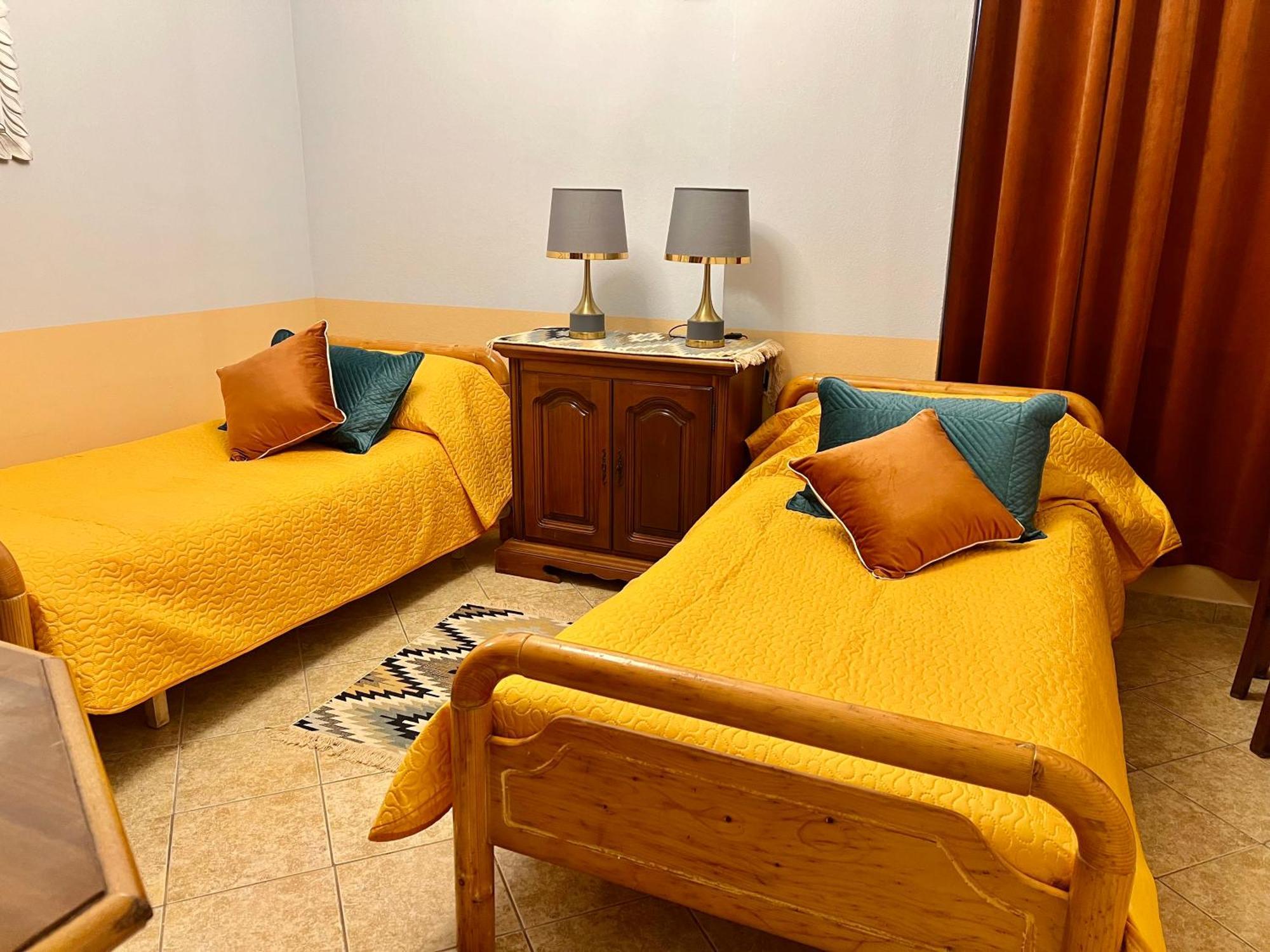 Elda Yellow Palace, Pazari I Ri Appartement